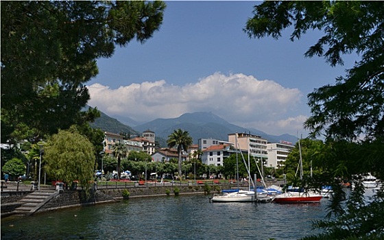 quay thu mien nam